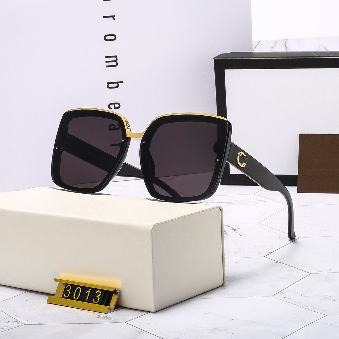 Designer Sunglasses for woman Fashion Glasses Rectangle Full Frame Letter Design for Man Women 3 Option Quality
Designer Sunglasses for woman Fashion Glasses Rectangle Full Frame Letter Design for Man Women 3 Option Quality