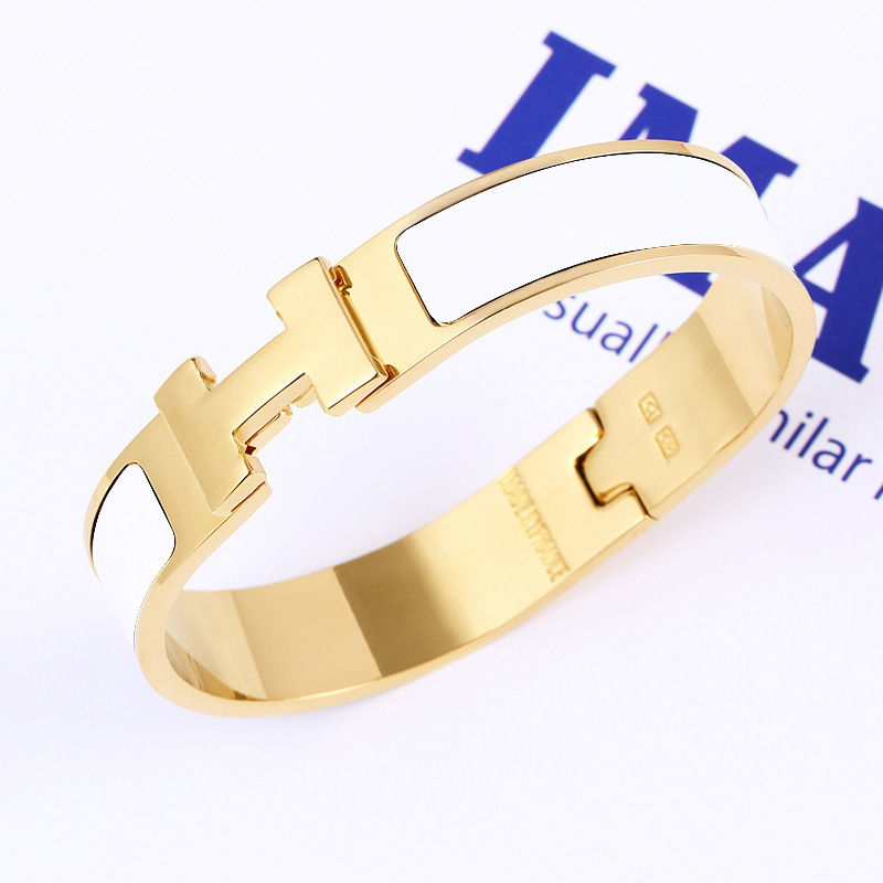 Bangle Luxury Brand Designer Letter Pins Brooches Women 65Style Gold Silver Crystal Pearl Rhinestone Cape Buckle Brooch Suit Pin Wedding Party195T
Bangle Luxury Brand Designer Letter Pins Brooches Women 65Style Gold Silver Crystal Pearl Rhinestone Cape Buckle Brooch Suit Pin Wedding Party195T
