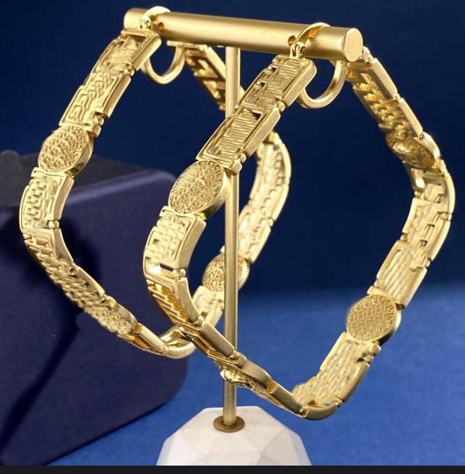 Diamond Hollow out Hiphop Hoop Round Earings Banshee Medusa portrait 18K gold plated Greece Meander women Jewelry Christmas Gift MER2 - - 0 5
Diamond Hollow out Hiphop Hoop Round Earings Banshee Medusa portrait 18K gold plated Greece Meander women Jewelry Christmas Gift MER2 - - 0 5