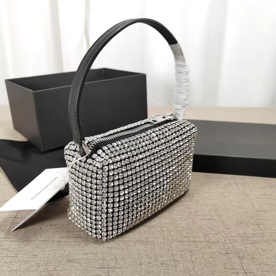 Fashion Designer Diamond Bag Chain Mesh Rhinestone pouch 17cm With Gift Box and dust bag, Ivory
Fashion Designer Diamond Bag Chain Mesh Rhinestone pouch 17cm With Gift Box and dust bag, Ivory