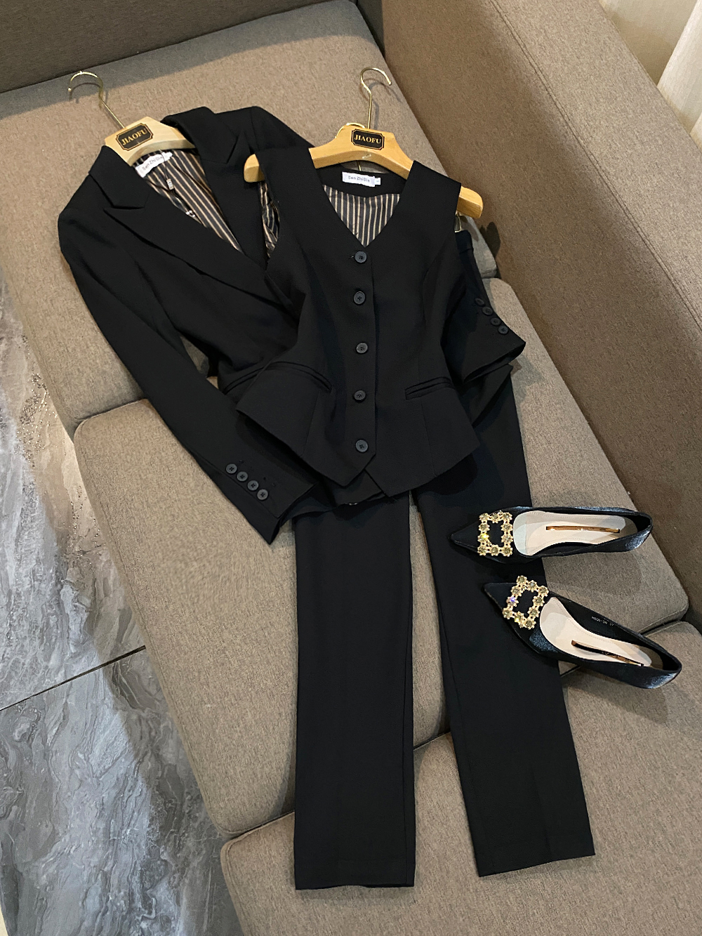 Autumn Beige Solid Color Two Piece Pants Sets Long Sleeve Notched-Lapel Single-Breasted Blazers Top & Vest & Long Pants Suits Set 5WF209316