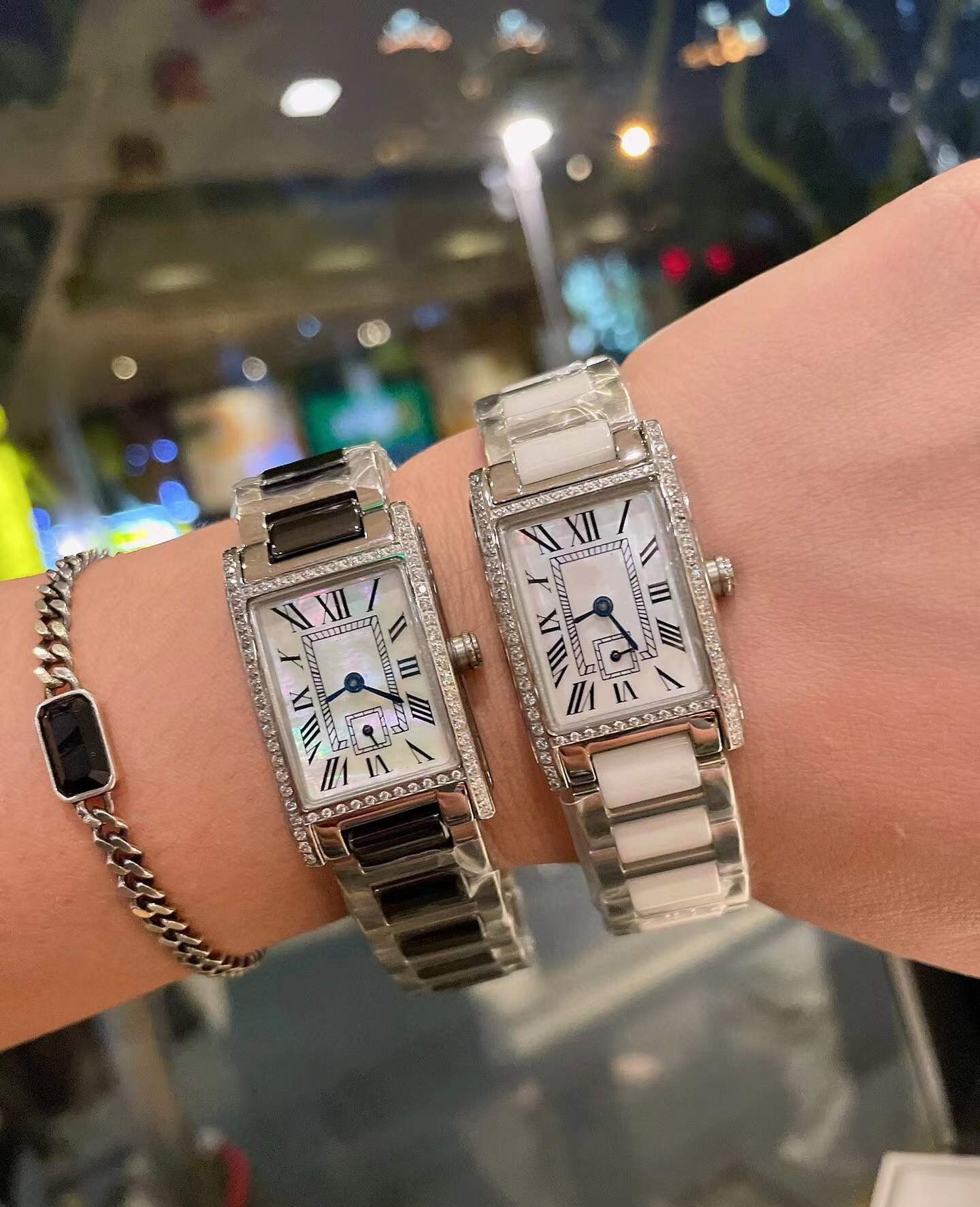 Designer Watchs Cartis 33mm Multi-function Zircon Quartz Watch White Ceramic Strap Wristwatch Female Mother of pearl Rectangle Watches Shell, Customize
Designer Watchs Cartis 33mm Multi-function Zircon Quartz Watch White Ceramic Strap Wristwatch Female Mother of pearl Rectangle Watches Shell, Customize