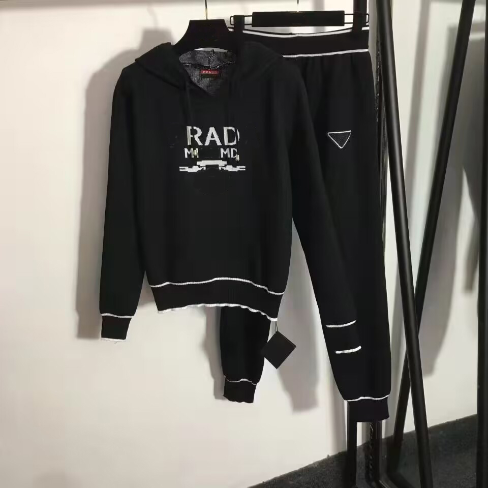 Prads Woman Tracksuits Clothes Womens Sweatshirts Mens Tracksuit Coats And Pants ClothingKnitted sweater 2-piece suit
Prads Woman Tracksuits Clothes Womens Sweatshirts Mens Tracksuit Coats And Pants ClothingKnitted sweater 2-piece suit