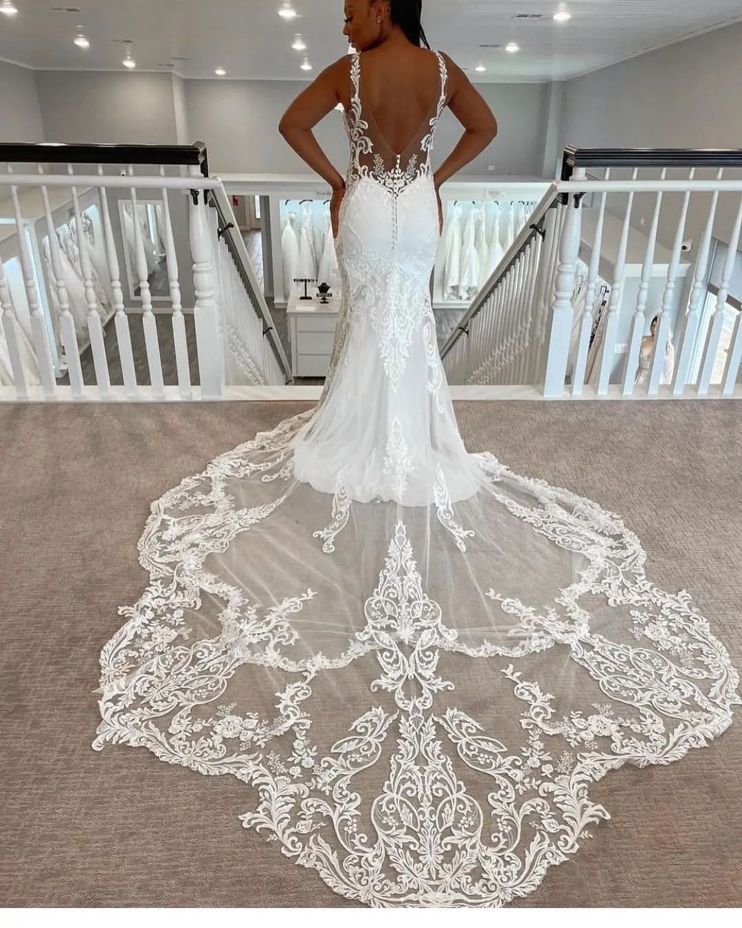 Stylish Mermaid Lace Wedding Dresses Backless Bridal Gowns Long Sleeves Deep V Neckline Appliqued Sweep Train Vestido De Novia