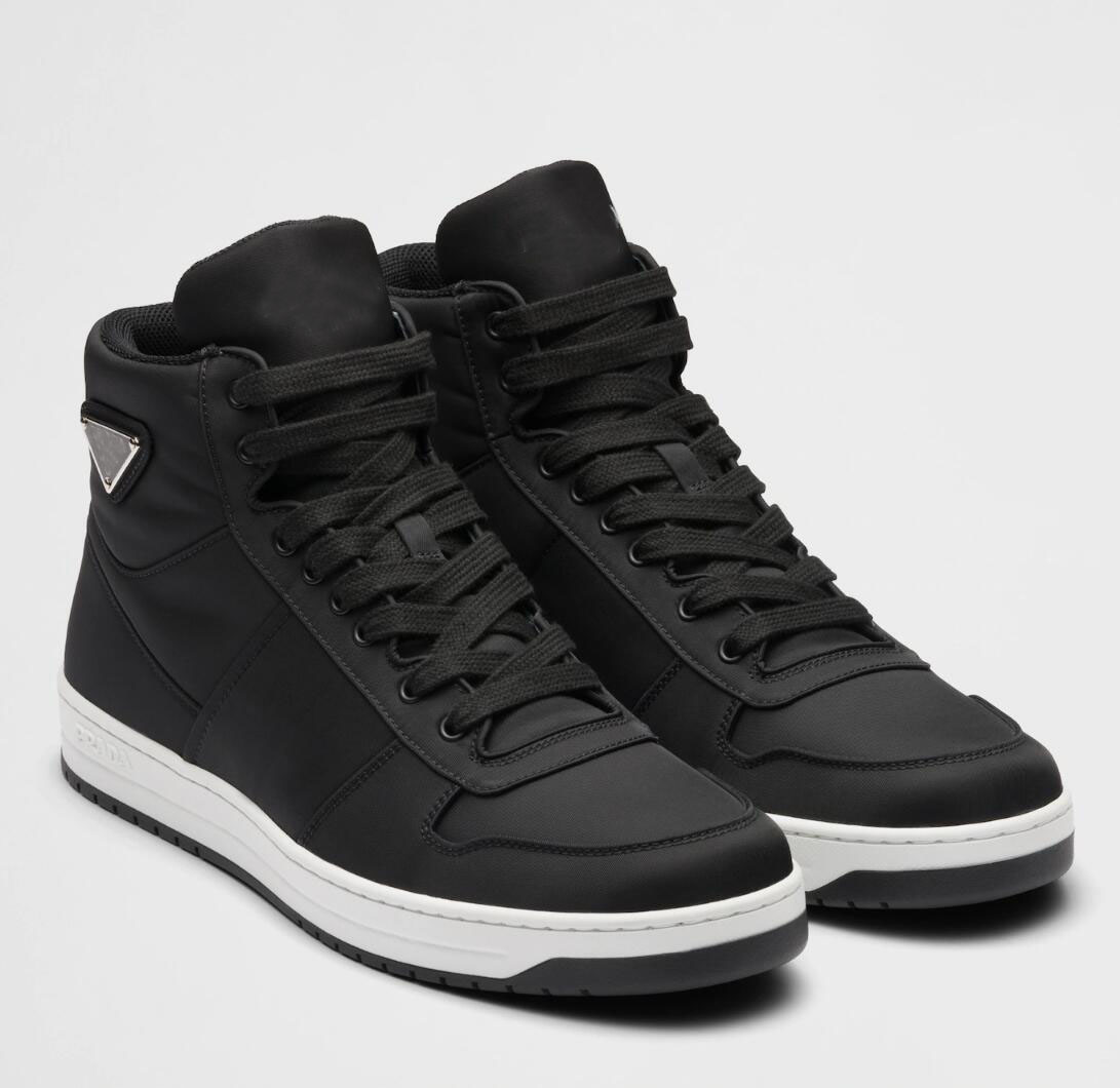 Re-Nylon Gabardine High-top Sneakers Shoes Men District Runner Sports Downtown Leather Enameled-metal Triangle Casual Walking EU38-46
Re-Nylon Gabardine High-top Sneakers Shoes Men District Runner Sports Downtown Leather Enameled-metal Triangle Casual Walking EU38-46