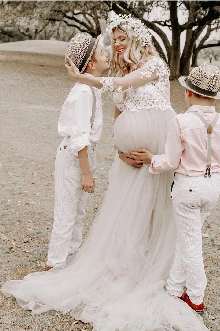 V Neck 3/4 Sleeves Lace Maternity Wedding Dresses Vestido De Noiva Ivory Applique Long Empire Buttons Back Tulle Bridal Gowns