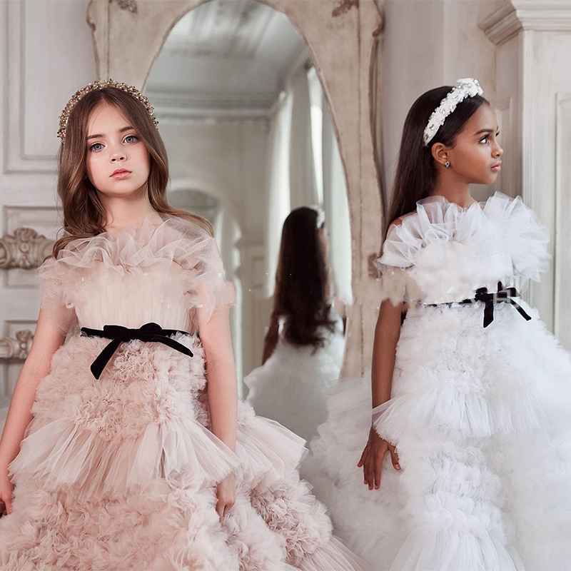 2023 Flower Girl Dresses Cute White Lace Little Kids Princess Jewel Neck Tulle Applique Puffy Floral Formal Wears Party Communion Pageant Gowns Sweep 