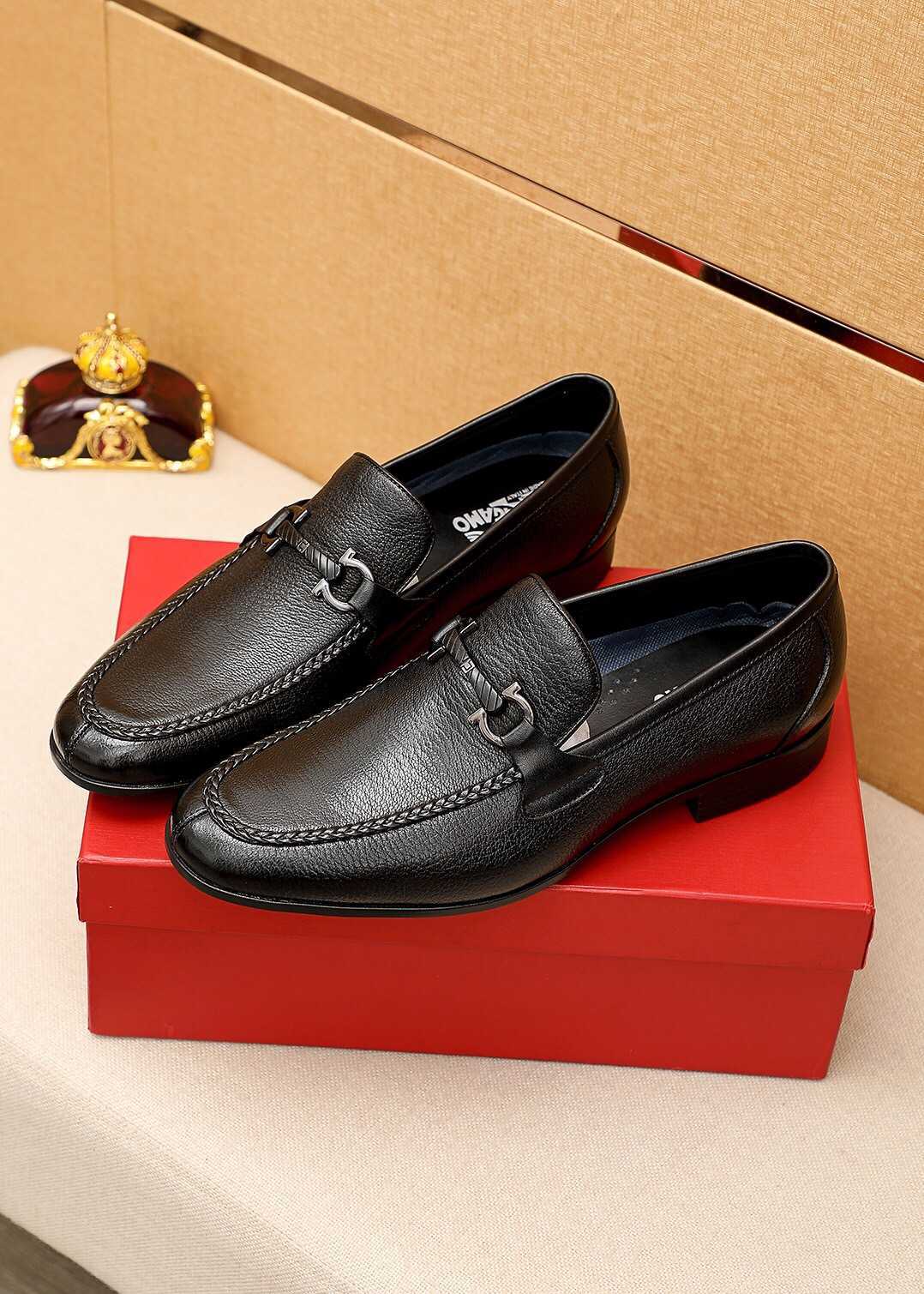 Men Handmade Brogue Style Party Wedding Dress Shoes Genuine Leather Leisure Flats Brand Designer Formal Business Oxfords Size 38-44
Men Handmade Brogue Style Party Wedding Dress Shoes Genuine Leather Leisure Flats Brand Designer Formal Business Oxfords Size 38-44