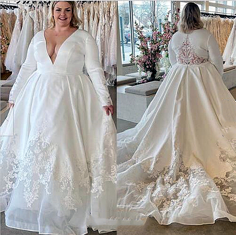 Plus Size A-Line Wedding Dresses Ivory Long Sleeves Bridal Gowns Lace Appliques Satin Country Bride Wear Deep V-Neck Hollow Back 2023 Women Robe De Ma