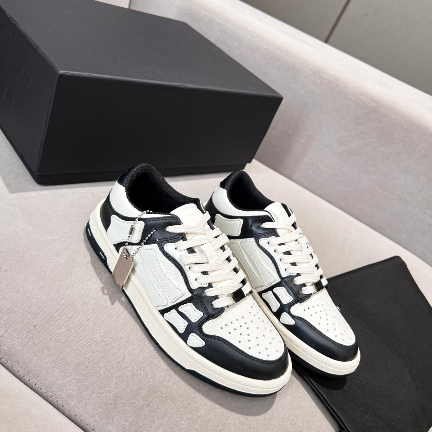 2022 luxury designer shoes bone shoes low top sneakers sneaker shoePlate-forme bapestas women men trainers size 35-45
2022 luxury designer shoes bone shoes low top sneakers sneaker shoePlate-forme bapestas women men trainers size 35-45