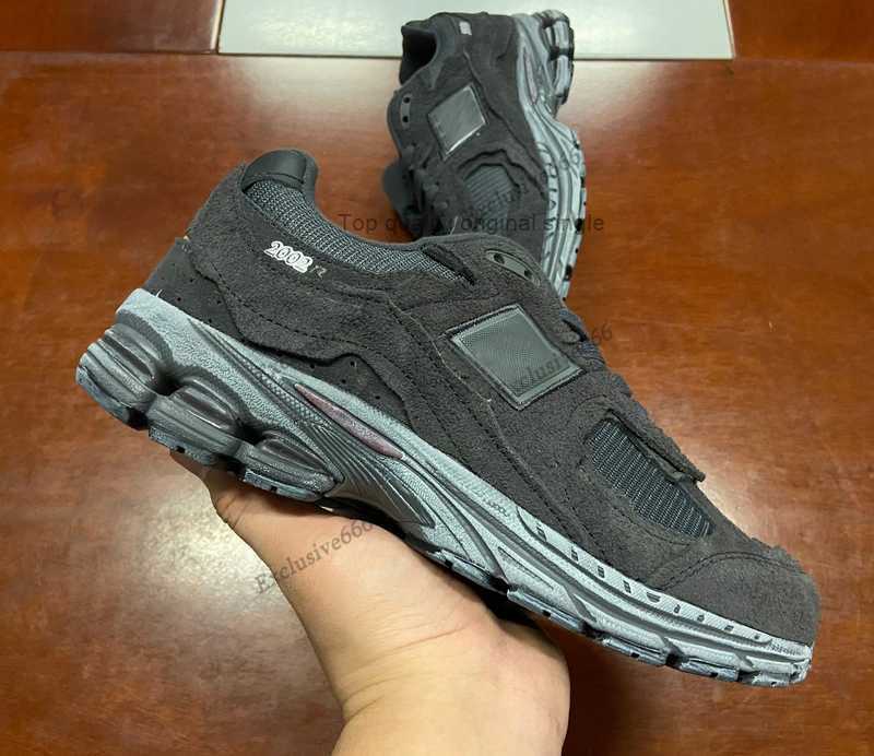 Sneakers Running Shoes Designer Sports Package Restoring Ancient Ways Dark Grey Version 2002R Protect The Unisex Men, Black
Sneakers Running Shoes Designer Sports Package Restoring Ancient Ways Dark Grey Version 2002R Protect The Unisex Men, Black