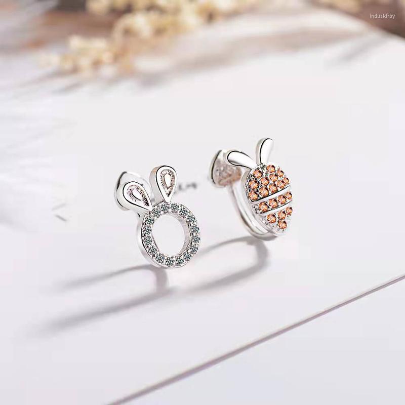 Hoop Earrings Color Zircon Carrot Ear Clip For Woman Fashion Wedding Party Gift Jewelry Pendientes Accessories Brincos Aretes
Hoop Earrings Color Zircon Carrot Ear Clip For Woman Fashion Wedding Party Gift Jewelry Pendientes Accessories Brincos Aretes