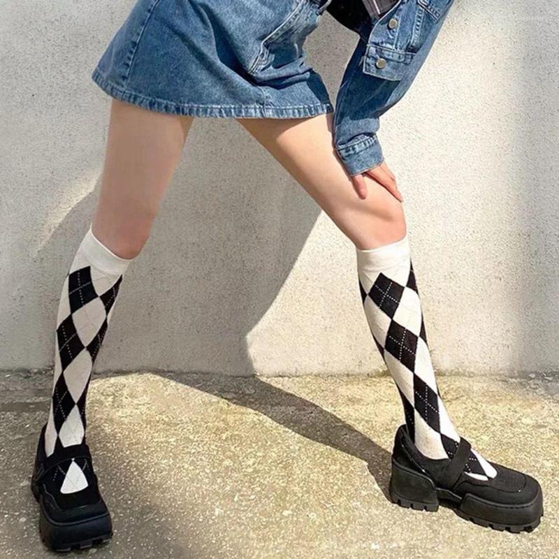 Women Socks Houndstooth Fashion Trend Street Black White Face Profile Stockings College Style Pure Cotton
Women Socks Houndstooth Fashion Trend Street Black White Face Profile Stockings College Style Pure Cotton