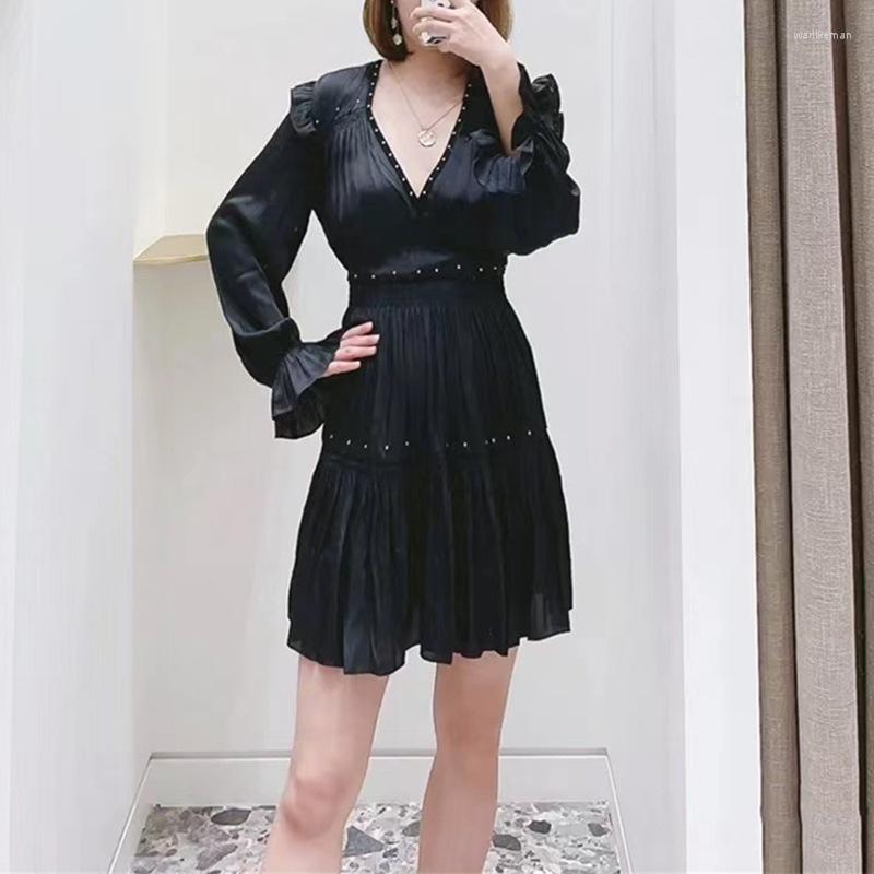 Casual Dresses V-neck Tie Rivet Dress Women' 2022 Autumn Commuter Waist A-line Pleated Mini High Quality, Black
Casual Dresses V-neck Tie Rivet Dress Women' 2022 Autumn Commuter Waist A-line Pleated Mini High Quality, Black
