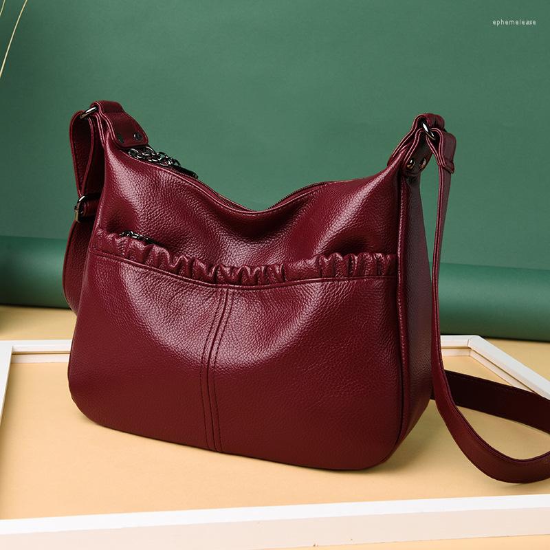 Evening Bags Middle Aged Women's Bag 2022 High-capacity Single Shoulder Messenger Women, Black
Evening Bags Middle Aged Women's Bag 2022 High-capacity Single Shoulder Messenger Women, Black
