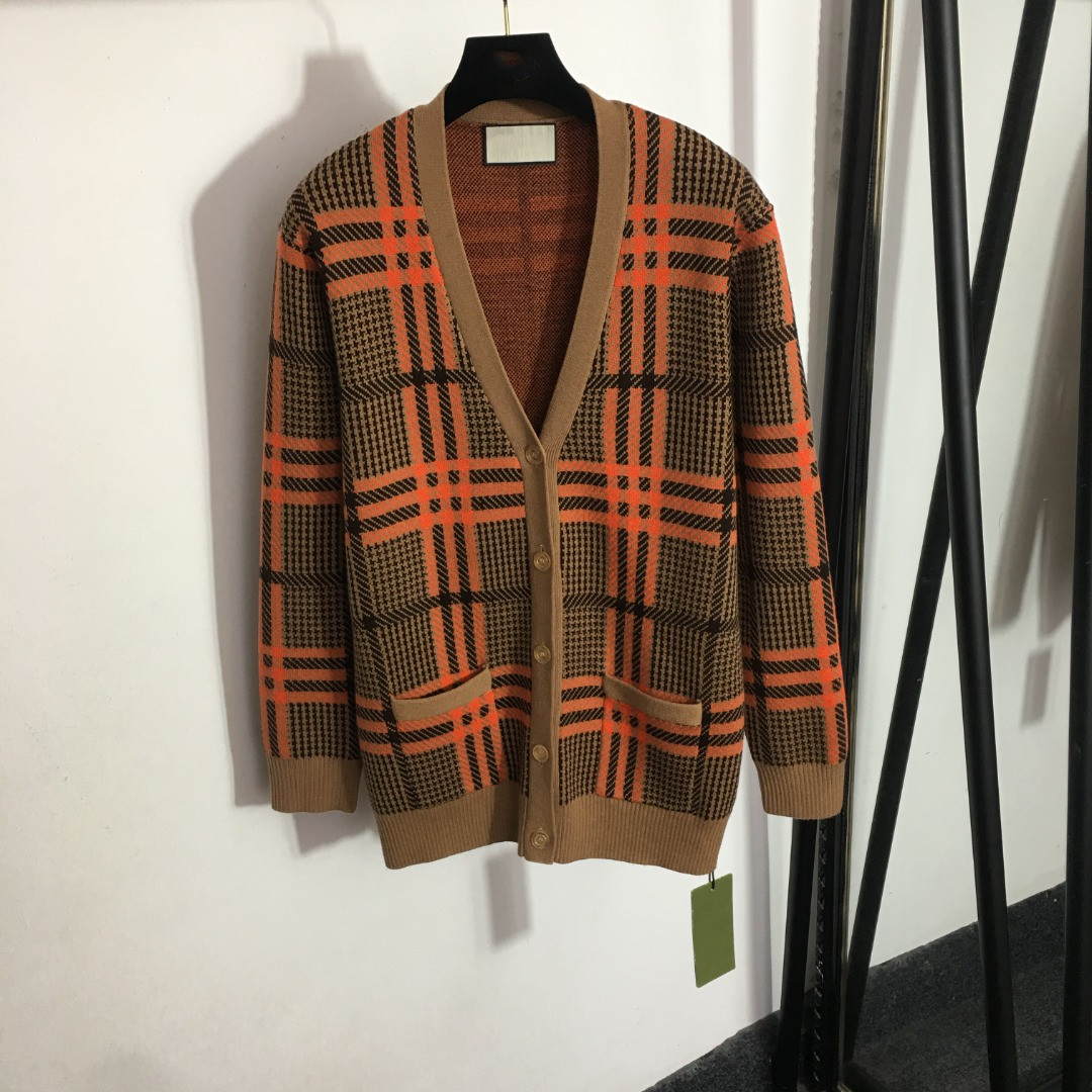 Women's Sweaters European designer designed color contrast check V-neck long sleeve knitted cardigan, Green