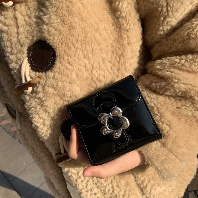 Wallet Fashion Cute Women Purse PU Bright Leather Design Sweet Ladies Mini Purses Vintage Style Female Short s Card Bag 221030, Black
Wallet Fashion Cute Women Purse PU Bright Leather Design Sweet Ladies Mini Purses Vintage Style Female Short s Card Bag 221030, Black