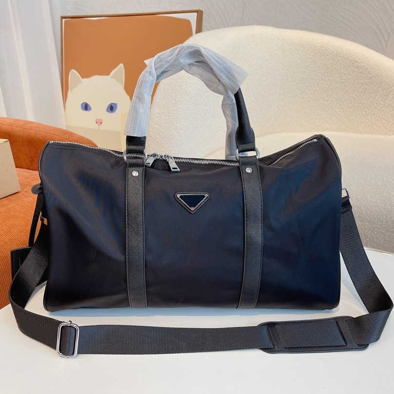 23s Top Quality Tote Duffle Bag Fashion Men Handbags Black Nylon Travel Bags Mens Handle Luggage Gentleman Business Totes with Shoulder Strap
23s Top Quality Tote Duffle Bag Fashion Men Handbags Black Nylon Travel Bags Mens Handle Luggage Gentleman Business Totes with Shoulder Strap