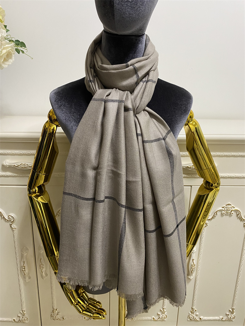 Women's long scarves goodquality 100% cashmere material thin and soft embroidery letter size 200cm - 70cm
Women's long scarves goodquality 100% cashmere material thin and soft embroidery letter size 200cm - 70cm