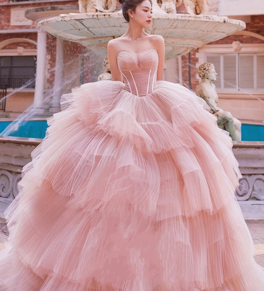 Luxury Pink Ball Gown Tulle Prom Dress 2023 Celebrity Style Strapless Ruffles Tiered Evening Formal Gowns Long Train Robes De Soiree Vestidos Fieast, Black 
Luxury Pink Ball Gown Tulle Prom Dress 2023 Celebrity Style Strapless Ruffles Tiered Evening Formal Gowns Long Train Robes De Soiree Vestidos Fieast, Black