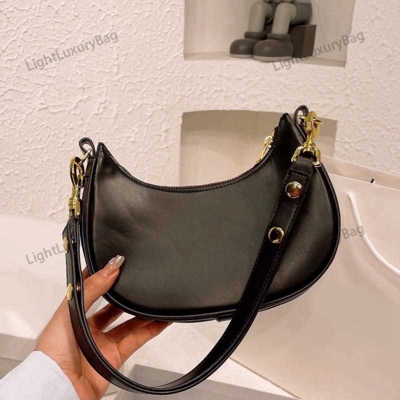 5A Shoulder Bag Designer Leather Fashion Handbags Crossbody For Women Classic Famous Brand Crossbody Bag 221030, Black
5A Shoulder Bag Designer Leather Fashion Handbags Crossbody For Women Classic Famous Brand Crossbody Bag 221030, Black
