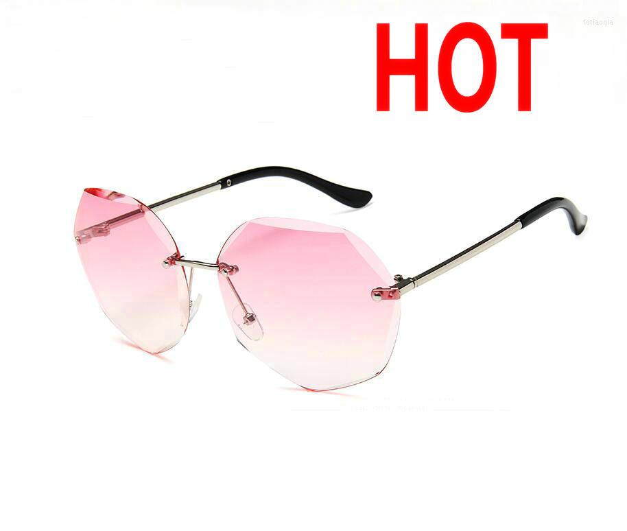 Sunglasses Women Oversized Vintage Rimless Gradient Pink Blue Yellow Designer Round Ladies Sun Glasses Female
Sunglasses Women Oversized Vintage Rimless Gradient Pink Blue Yellow Designer Round Ladies Sun Glasses Female