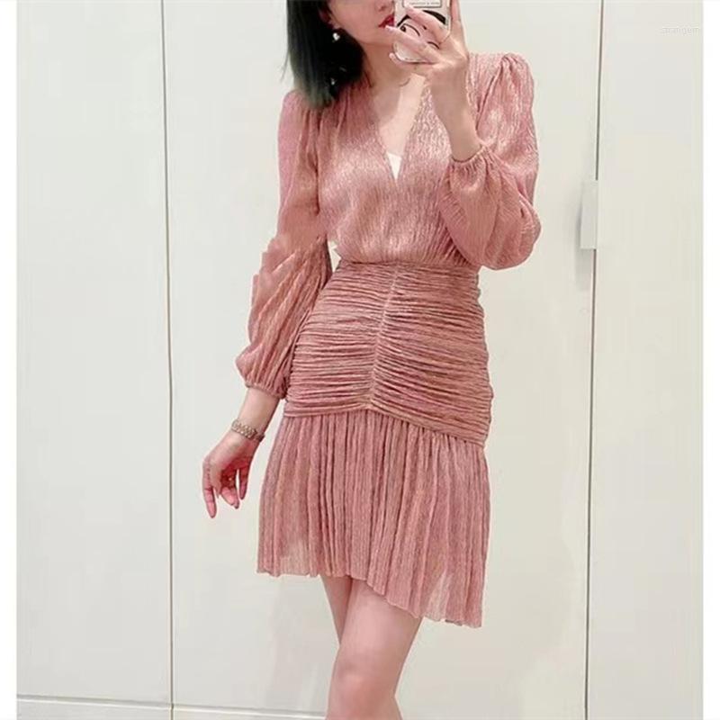 Casual Dresses Puff Sleeve Metal Wire Pleated V-neck Dress 2022 Autumn Commuter High Waist Slim A-line Skirt Women' Quality, Pink
Casual Dresses Puff Sleeve Metal Wire Pleated V-neck Dress 2022 Autumn Commuter High Waist Slim A-line Skirt Women' Quality, Pink