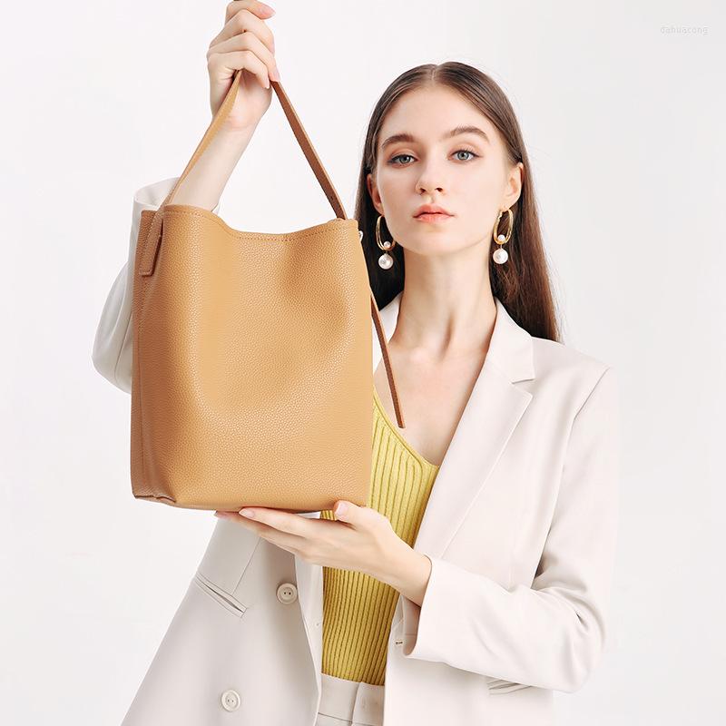 Evening Bags Casual Women Shoulder 2022 Bucket Tender Solid Color Composite, Tender milk tea
Evening Bags Casual Women Shoulder 2022 Bucket Tender Solid Color Composite, Tender milk tea