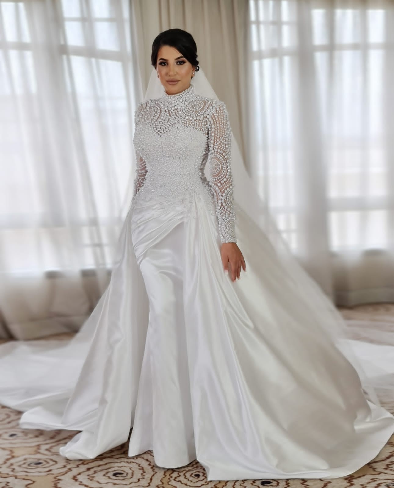 Luxury Pearls Beaded Dubai Wedding Gowns High Neck Long Sleeves White Satin Bridal Dresses Detachable Train Custom Made 2023 Bride Mermaid Robe De Mar