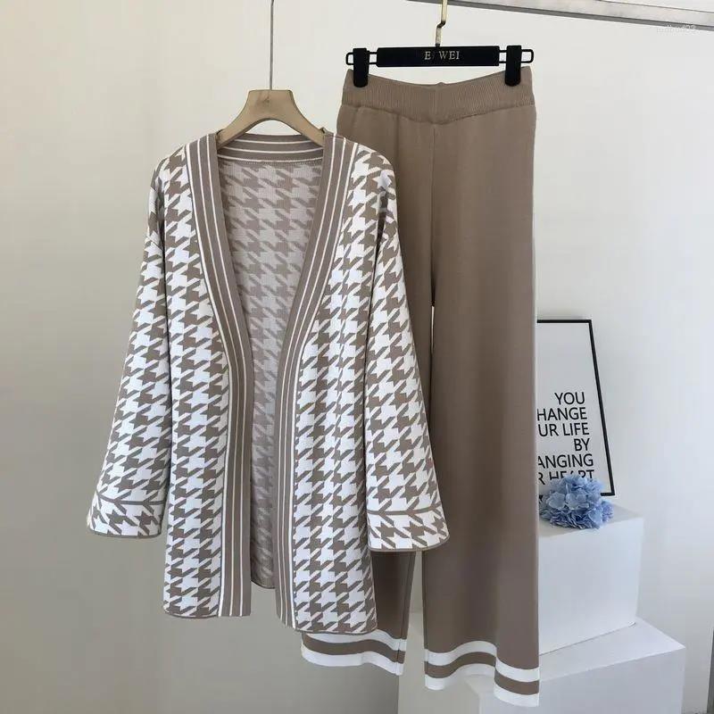 Women' Two Piece Pants Women Winter Houndstooth Knitted Suit Long Cardigan Jacket Top And Wide Leg Pant Set Outfit Female Outwear Warm, Khaki
Women' Two Piece Pants Women Winter Houndstooth Knitted Suit Long Cardigan Jacket Top And Wide Leg Pant Set Outfit Female Outwear Warm, Khaki