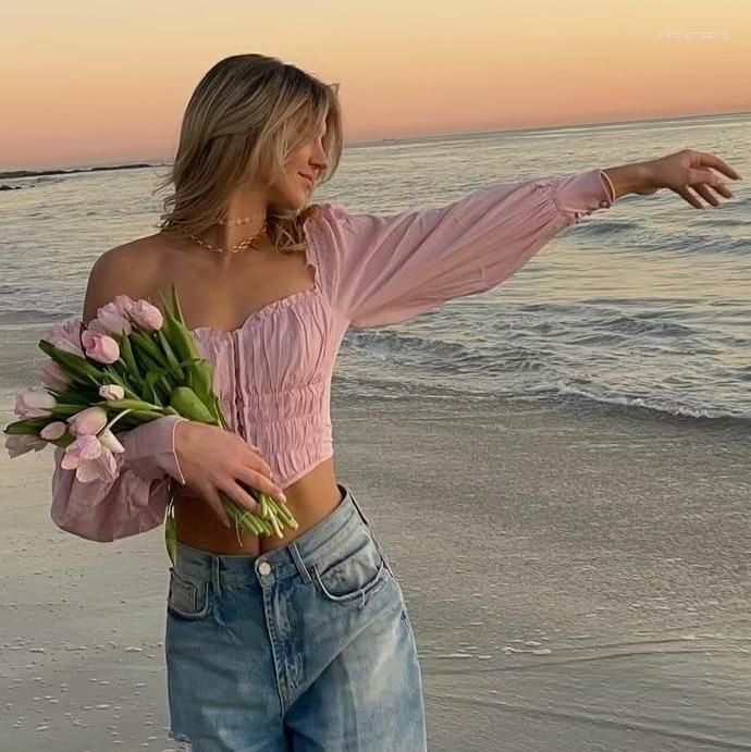 Women' Blouses Boho Inspired Pink Blouse Women Long Sleeve Square Neck Ruffled Tops Smocked Bodice Chic Ladies Shirt Autumn
Women' Blouses Boho Inspired Pink Blouse Women Long Sleeve Square Neck Ruffled Tops Smocked Bodice Chic Ladies Shirt Autumn