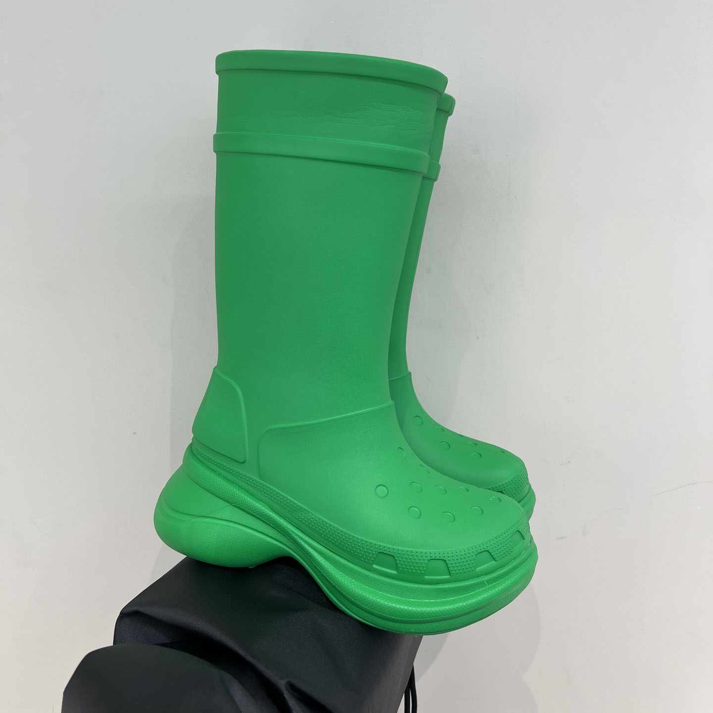 top quality Casual Shoes Luxury Designer Women Long Boots Genuine Leather Thick Bottom Rain Boot SlipOn Woman Shoe EVA Knee High Booties Fashion Bota Feminina Autumn, As show
top quality Casual Shoes Luxury Designer Women Long Boots Genuine Leather Thick Bottom Rain Boot SlipOn Woman Shoe EVA Knee High Booties Fashion Bota Feminina Autumn, As show