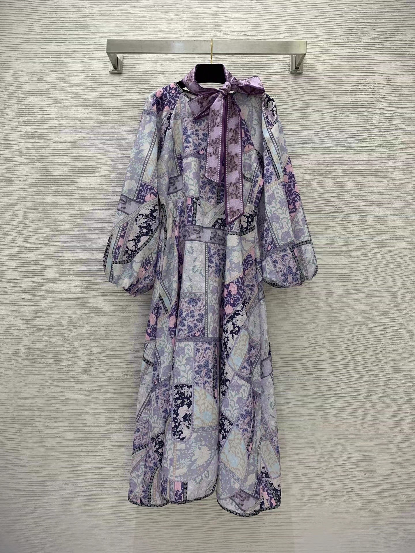Milan Runway Dress 2022 Autumn O Neck Long Sleeve Print Fashion Designer Dresses Brand Same Style Dress 1030-4, Picture color
Milan Runway Dress 2022 Autumn O Neck Long Sleeve Print Fashion Designer Dresses Brand Same Style Dress 1030-4, Picture color