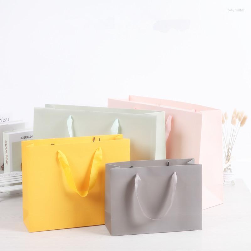 Jewelry Pouches 12pcs Portable Paper Bag Clothing Gift Shop Customized Logo Wedding Party Present Packaging
Jewelry Pouches 12pcs Portable Paper Bag Clothing Gift Shop Customized Logo Wedding Party Present Packaging