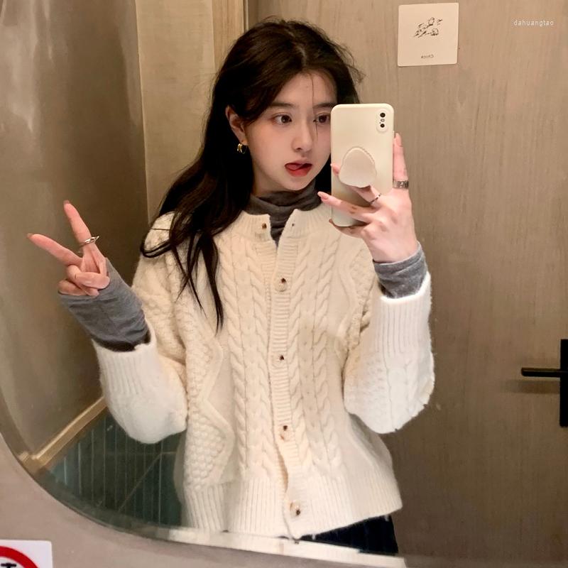 Women's Knits 2022 Autumn Winter Harajuku Korean Fashion Long Sleeve Top Personality Vintage Sweet Twist Stripe Knitted Sweater Women, White
Women's Knits 2022 Autumn Winter Harajuku Korean Fashion Long Sleeve Top Personality Vintage Sweet Twist Stripe Knitted Sweater Women, White