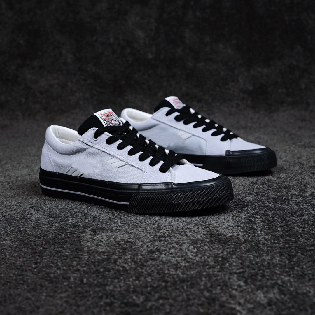 Men's sneakers designer fashion couple casual shoes canvas Joker outdoor running, White
Men's sneakers designer fashion couple casual shoes canvas Joker outdoor running, White