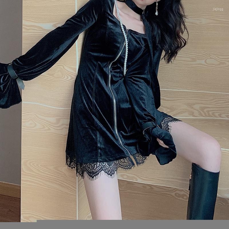 Casual Dresses Goth Velvet Women Dress Girl Evening Party Lace Square Collar Long Sleeve Female Zipper Punk Autumn Winter 2022, Black
Casual Dresses Goth Velvet Women Dress Girl Evening Party Lace Square Collar Long Sleeve Female Zipper Punk Autumn Winter 2022, Black