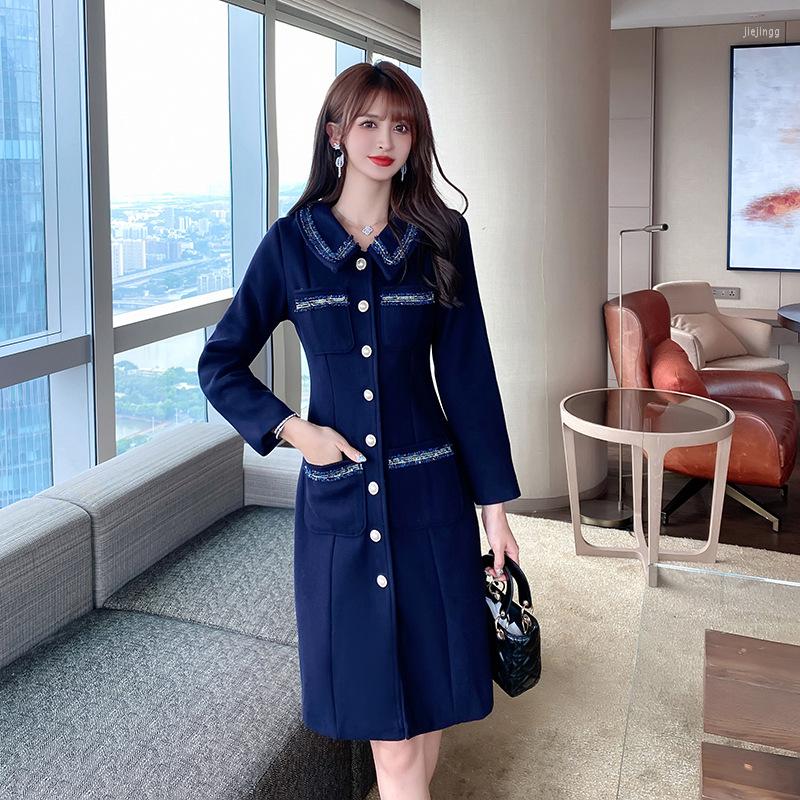 Casual Dresses 2022 Autumn Elegant Single-breasted Office Midi Dress Ladies Vintage Blue Bodycon Vestidos High End Women Woolen
Casual Dresses 2022 Autumn Elegant Single-breasted Office Midi Dress Ladies Vintage Blue Bodycon Vestidos High End Women Woolen