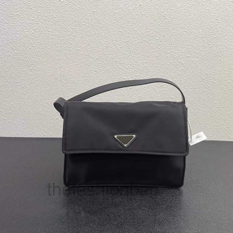 NEW Mens Shoulder Bags canvas leather Designers Messenger Bag Famous Trip Postman Classic Handbag Briefcase Crossbody Good qualityWallet, Khaki
NEW Mens Shoulder Bags canvas leather Designers Messenger Bag Famous Trip Postman Classic Handbag Briefcase Crossbody Good qualityWallet, Khaki