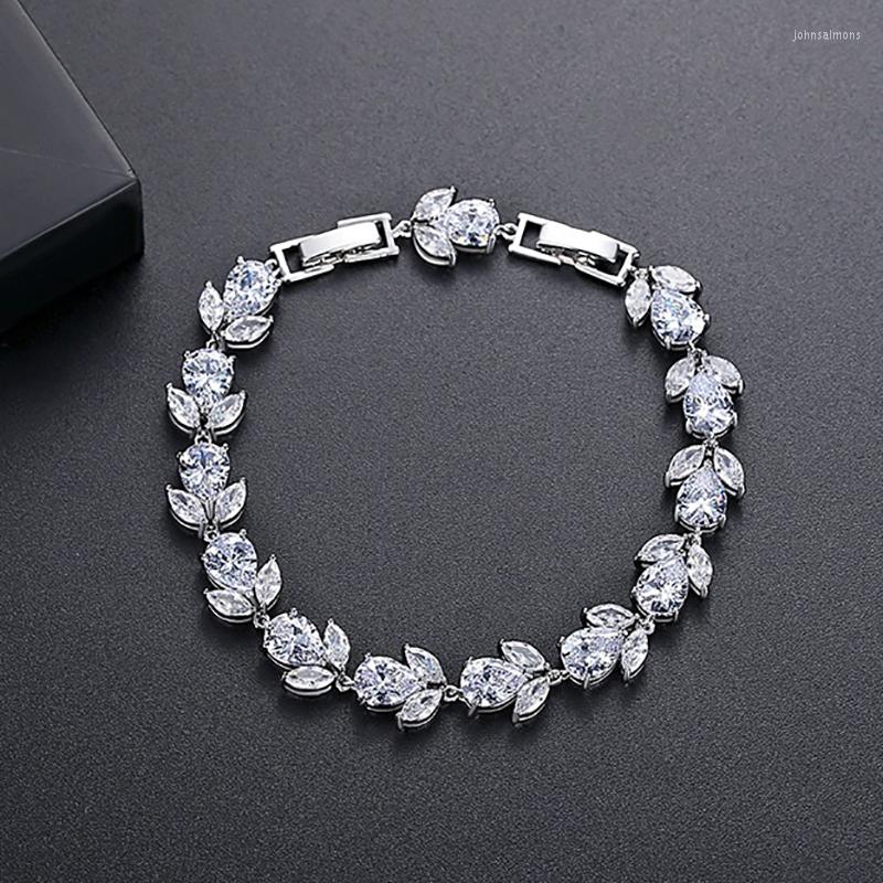 Link Bracelets Brand Fashion Luxury For Women Wedding Party Copper Winter Flowers Bracelet Jewelry Ladies Classic
Link Bracelets Brand Fashion Luxury For Women Wedding Party Copper Winter Flowers Bracelet Jewelry Ladies Classic