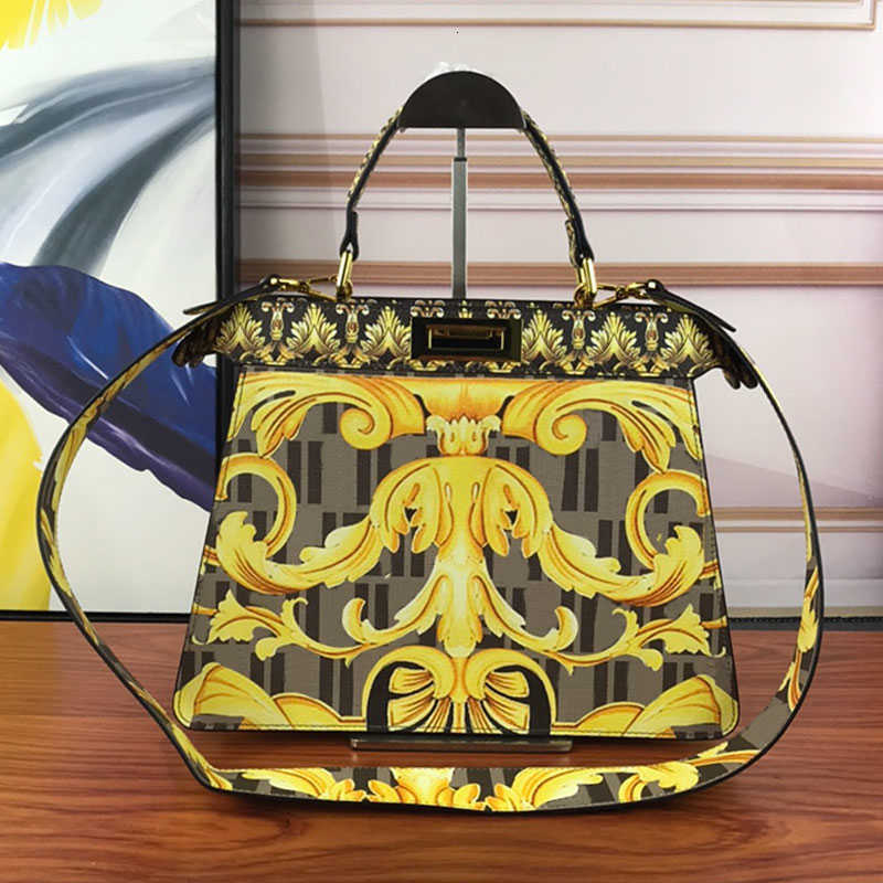 Evening bag Sunshine Tote Bag Twist Lock Women Handbag Large Shopping Genuine Leather Crossbody Shoulder Hand s Gold Hardware Fashion Letter
Evening bag Sunshine Tote Bag Twist Lock Women Handbag Large Shopping Genuine Leather Crossbody Shoulder Hand s Gold Hardware Fashion Letter