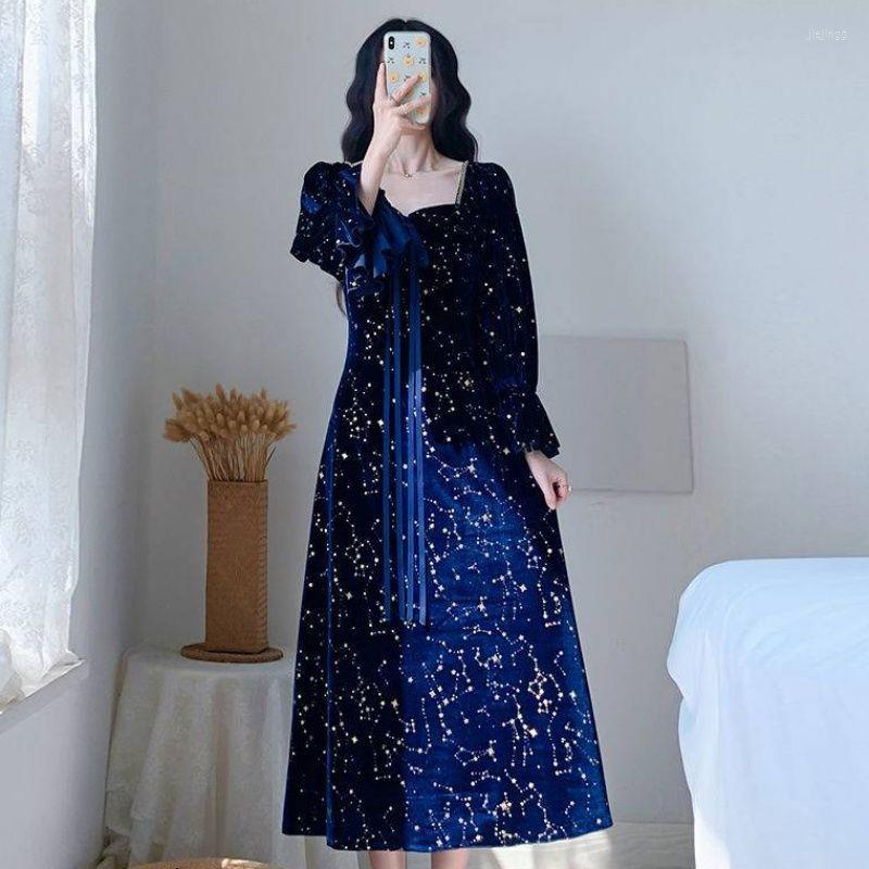 Casual Dresses GUUZYUVIZ Autumn And Winter French Square Collar Blue Mid-length Temperament Dress Women
Casual Dresses GUUZYUVIZ Autumn And Winter French Square Collar Blue Mid-length Temperament Dress Women