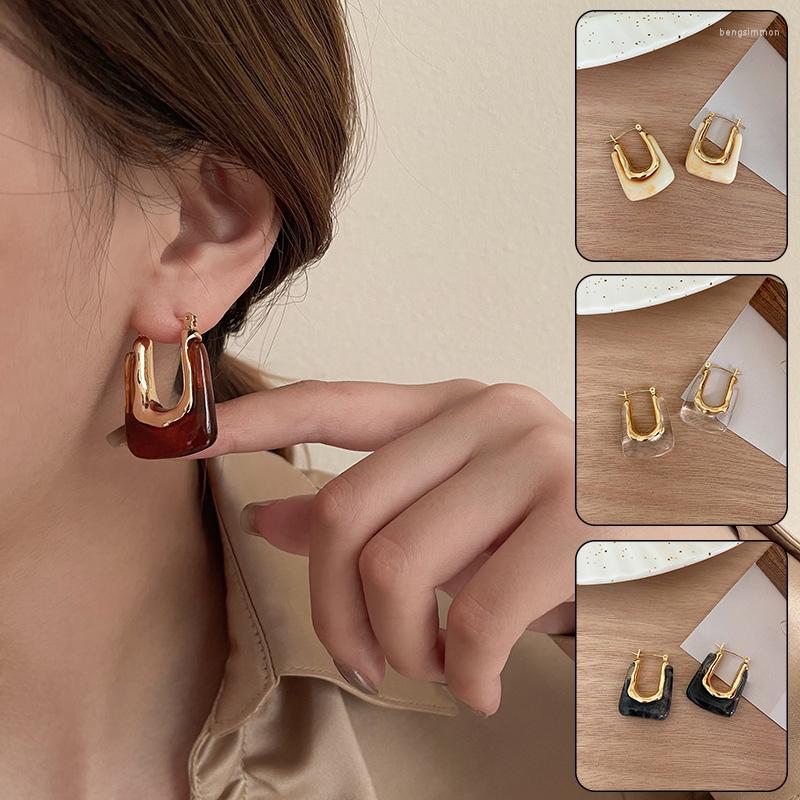 Hoop Earrings Women Party Acrylic Geometric U-shaped Metal Retro Temperament Design Sense
Hoop Earrings Women Party Acrylic Geometric U-shaped Metal Retro Temperament Design Sense