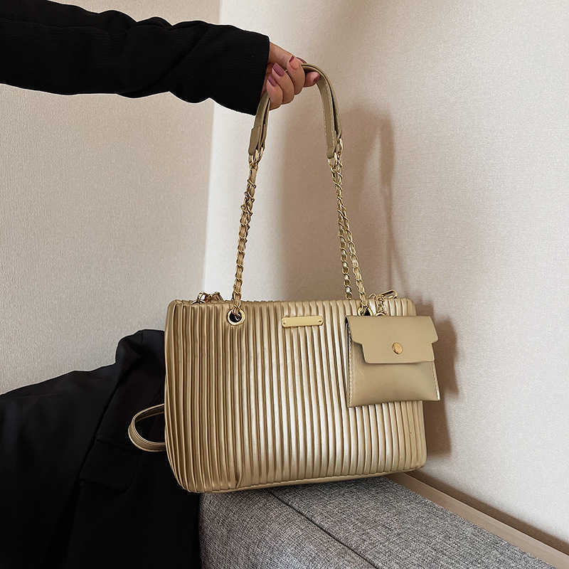 New Small Square Bag Women's Bag Vertical sling single Shoulder Armpit Texture Casual Elegant Sweet Crossbody Women's Bag, Black
New Small Square Bag Women's Bag Vertical sling single Shoulder Armpit Texture Casual Elegant Sweet Crossbody Women's Bag, Black