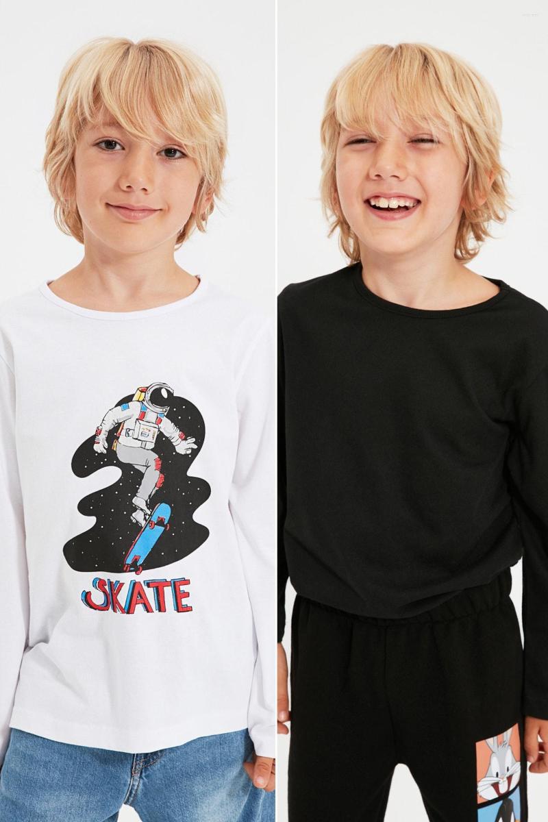 Men's T Shirts Trendyol 2'li Package Printed Male Child Knitted T-Shirt TKDAW22TS0053, Black-white
Men's T Shirts Trendyol 2'li Package Printed Male Child Knitted T-Shirt TKDAW22TS0053, Black-white