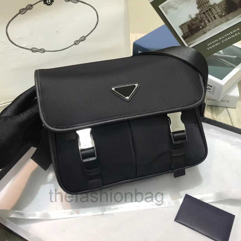 Fashion Crossbody Designer Briefcase Brand Luxury New Wallet Men Black Nylon Envelope Bag Zipper Top, Black one
Fashion Crossbody Designer Briefcase Brand Luxury New Wallet Men Black Nylon Envelope Bag Zipper Top, Black one