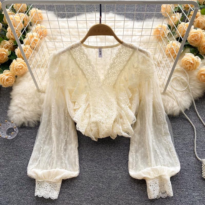 Women' Blouses Spring Korean Sweet Loose Hollow Out Lace Embroidery Mesh Ruffled Women Fashion V Collar Ladies Tops Vintage Shirts, Beige
Women' Blouses Spring Korean Sweet Loose Hollow Out Lace Embroidery Mesh Ruffled Women Fashion V Collar Ladies Tops Vintage Shirts, Beige