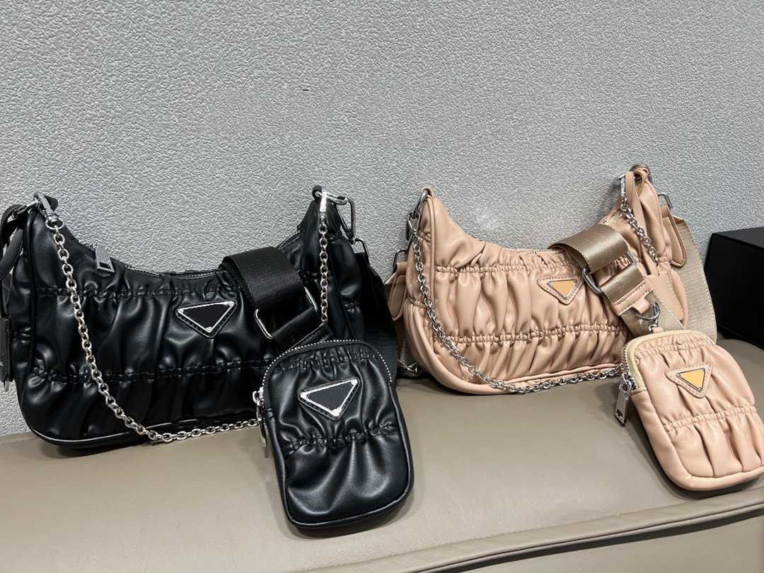 designer Pleated style bags 2005 Popular Sumptuous Temperament Designer Bags Luxury Wallet Handbags Purse Clutch New Bag Fashion, Welcome to purchase
designer Pleated style bags 2005 Popular Sumptuous Temperament Designer Bags Luxury Wallet Handbags Purse Clutch New Bag Fashion, Welcome to purchase