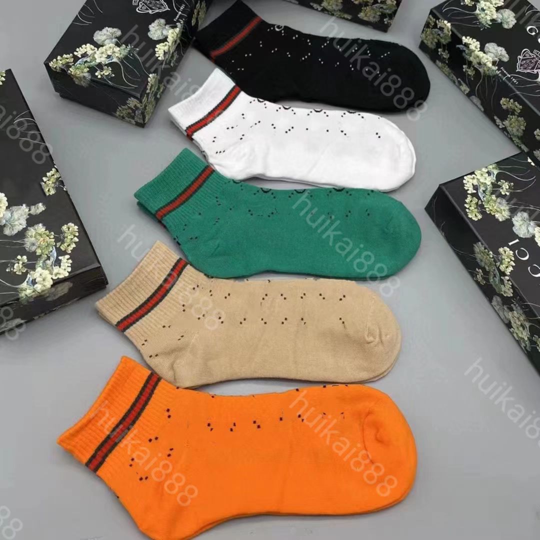 Designer socks for men and women socks pure cotton five pairs autumn breathable cottons fashion sports Hosiery four seasons new letter sock, Mixed colors 12
Designer socks for men and women socks pure cotton five pairs autumn breathable cottons fashion sports Hosiery four seasons new letter sock, Mixed colors 12