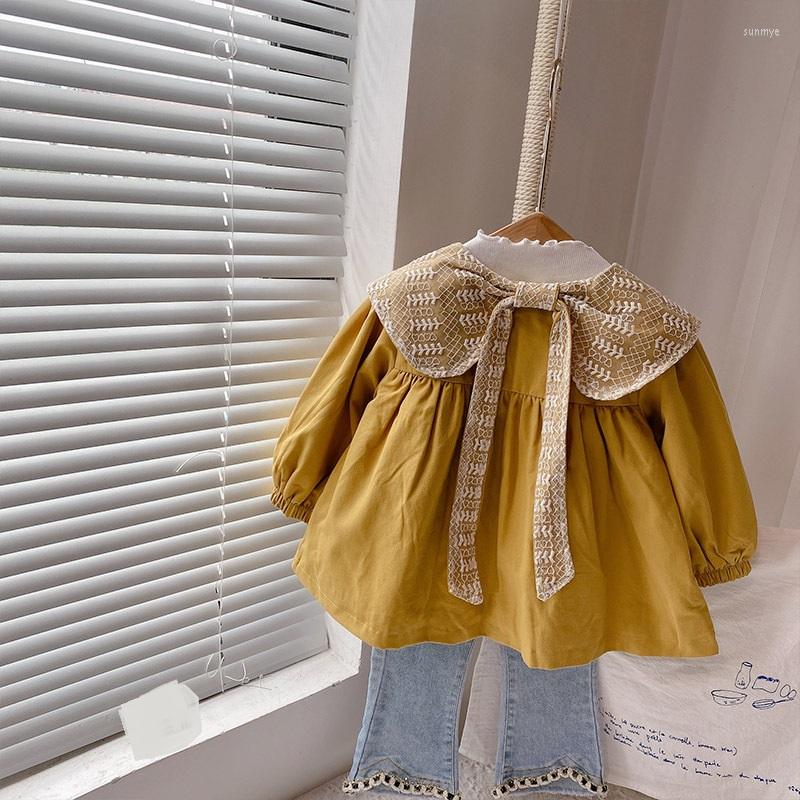 Coat Girls Lace Bow Lapel Collar Trench Children Kids Jacket Windbreaker Princess Cardigan Outerwear Fall Clothes Casaco, Beige
Coat Girls Lace Bow Lapel Collar Trench Children Kids Jacket Windbreaker Princess Cardigan Outerwear Fall Clothes Casaco, Beige